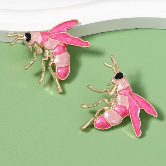 ❤️ FREE Bee Bug Insect Chic Glam Girly Stud Hipster Hippie Artsy Farm Earrings - Picture 4 of 5